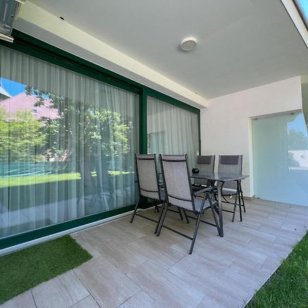 Villa Bauhaus Wellness Apartman Fsz. 1 Siófok Eksteriør bilde